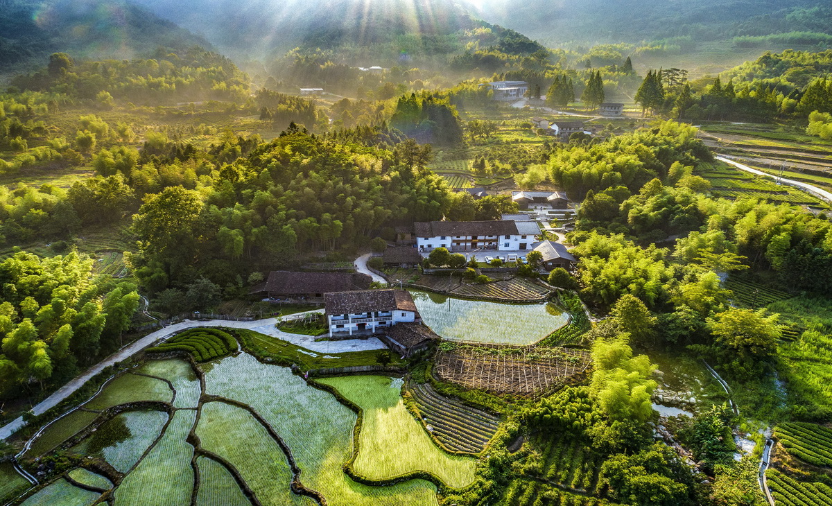 huangkengzhenguilincun1.jpg